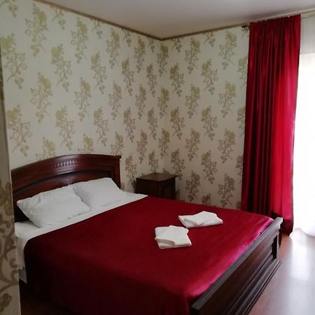 Mini-Hotel Yanson 2 Gagry Zewnętrze zdjęcie